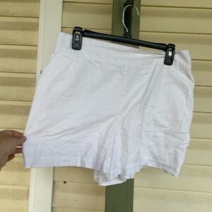 Crown and Ivy White Linen Stretch Shorts size large